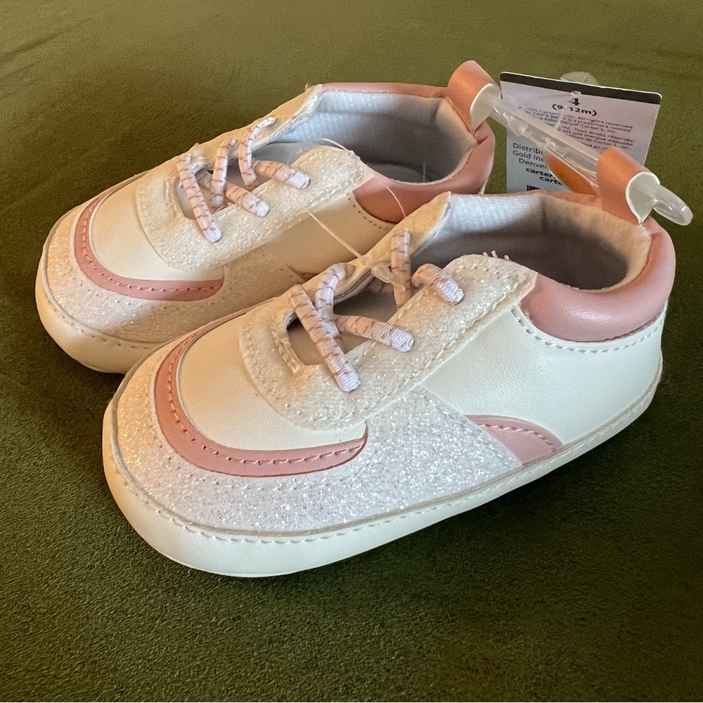 ✨NWT✨ Carters Toddler Size 4 Shoes